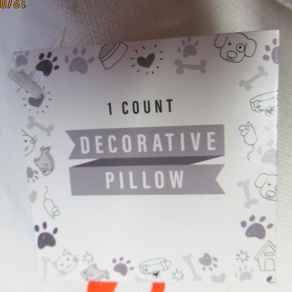Meowy Christmas Decorative Pillow - Picture 7 of 8